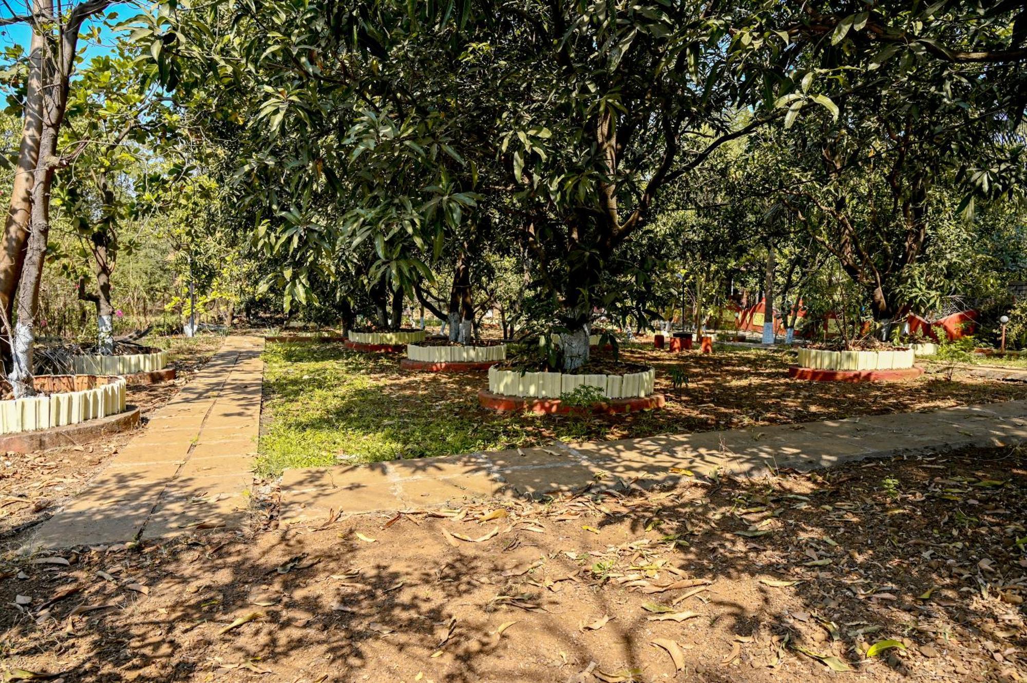 The Rippling Edge - River Front Property Karjat Kültér fotó